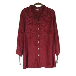John Mark burgundy leopard satin top blouse L